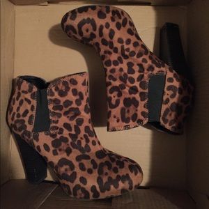 Steve Madden leopard heeled booties